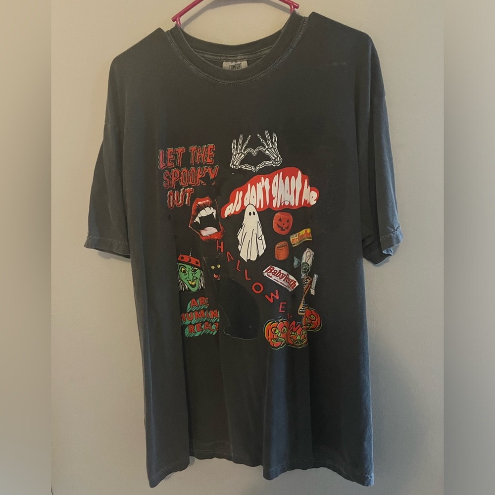 Graphic tee